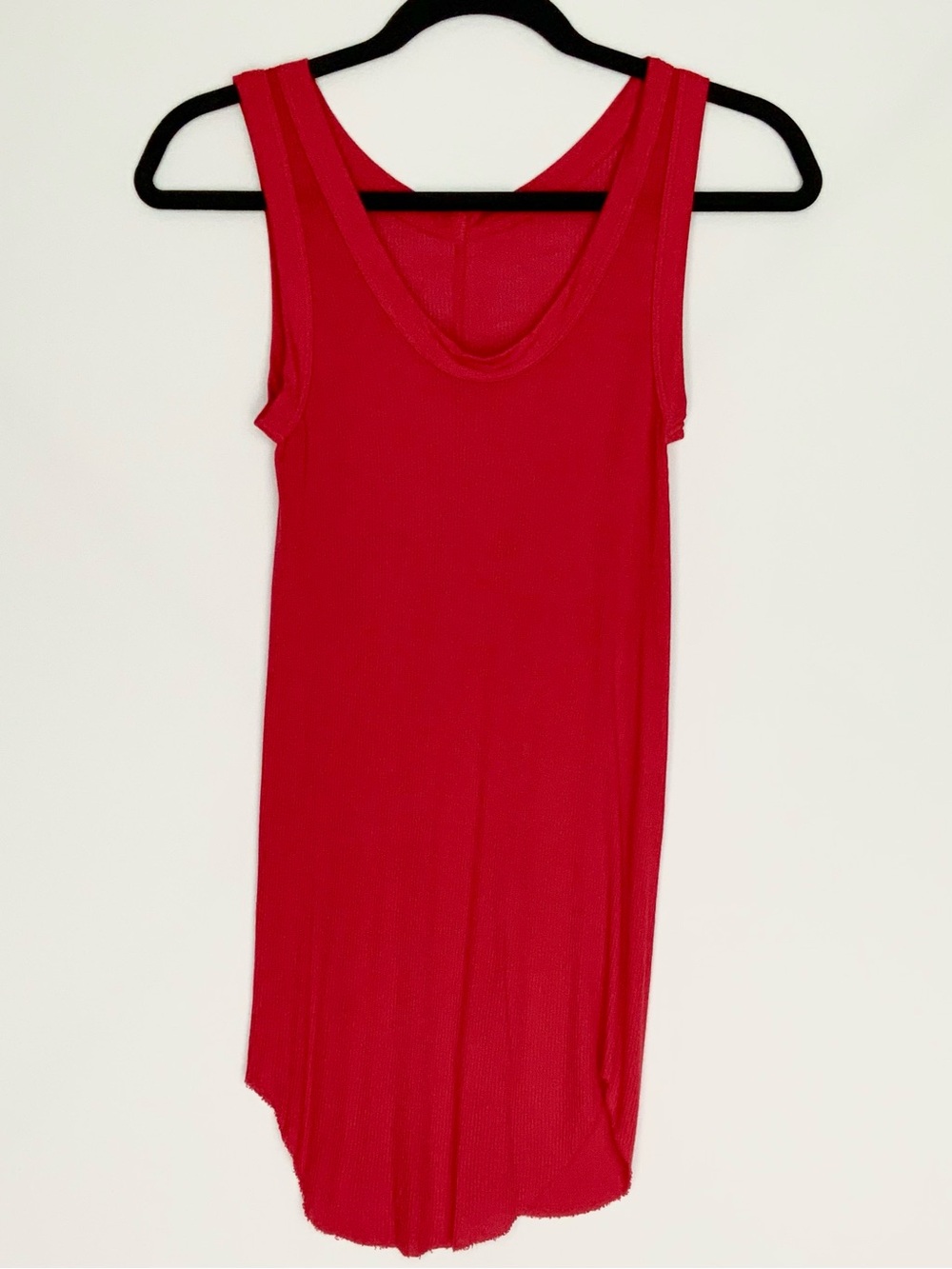 Enza Costa Silk Blend Red Ribbed Stretch Scoop Neck Sleeveless Tank Top L